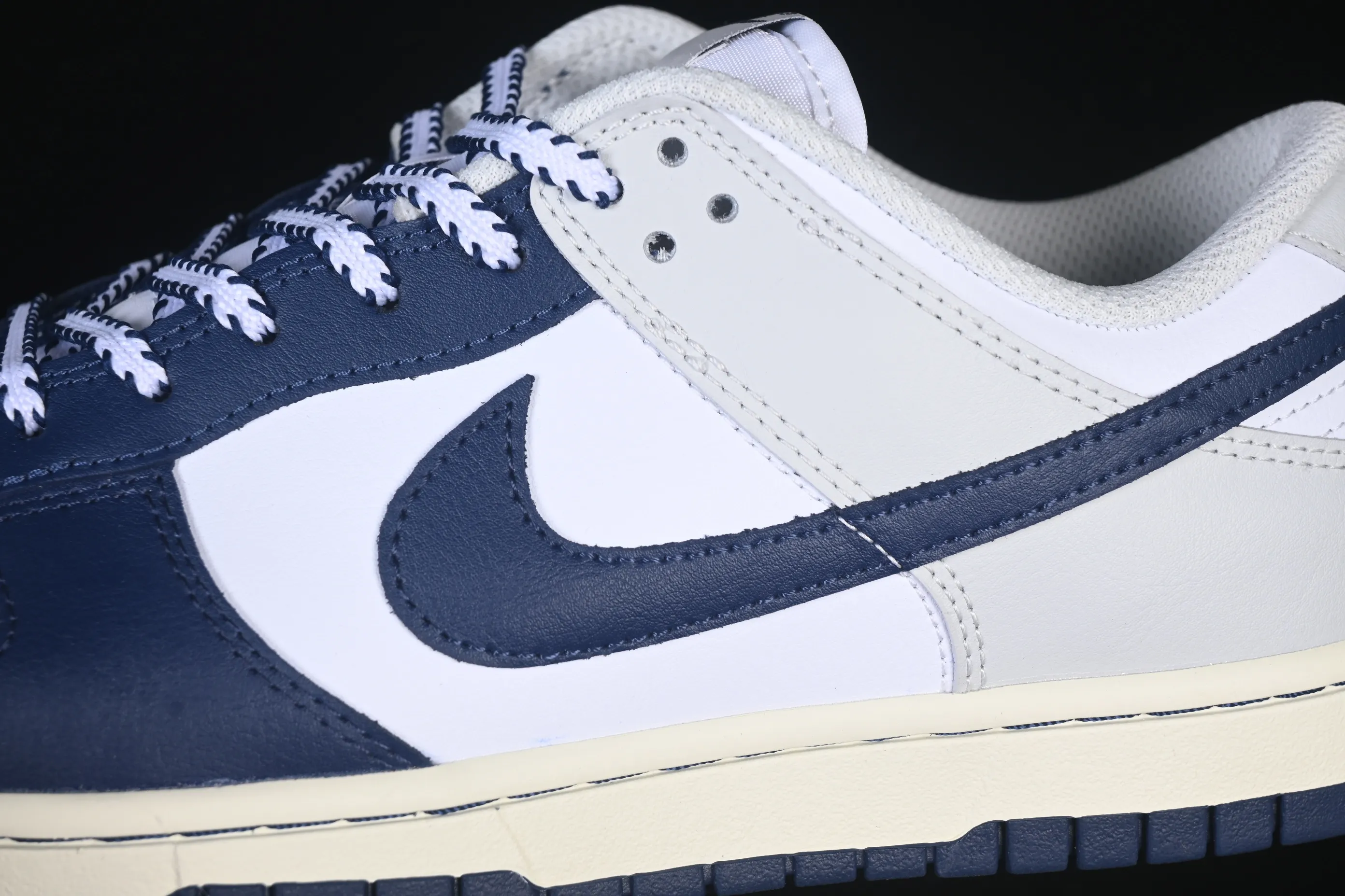 All categories Nk SB Dunk series Nk SB Dunk Low low-top sneakers Nike SB Dunk Low blue, white and gray color matching low-top casual sneakers IM2222-101